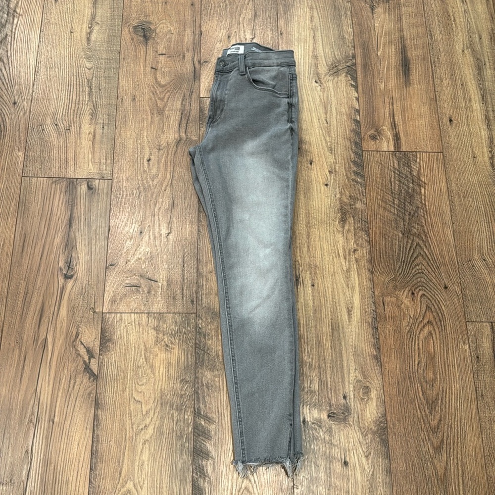 kenzie Women's Skinny Jeans in Faded Gray